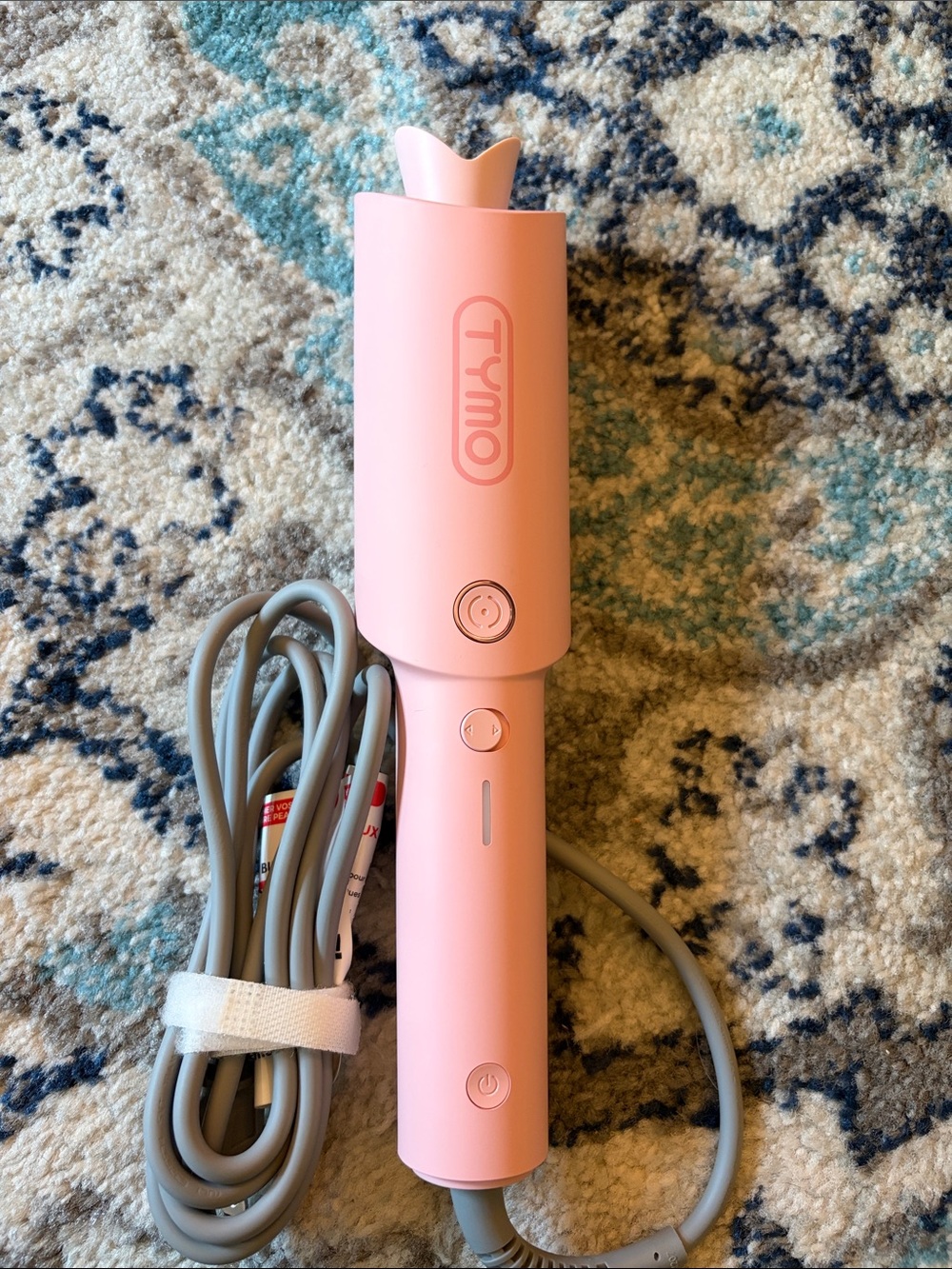 Pink Automatic Hair Curler for Effortless Waves - Picture 2 of 3